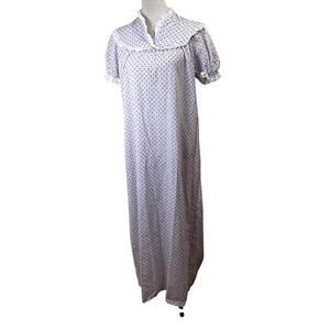 Vintage 1980s Accentuette by Lanz Floral Cotton Nightgown – Size Med -- Praire